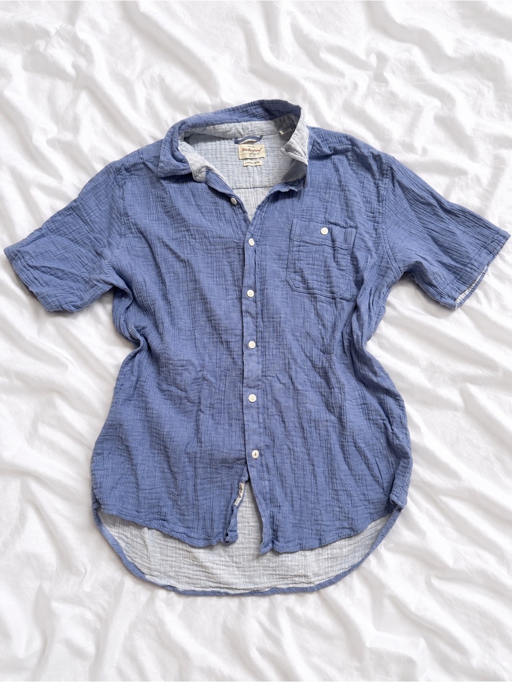 Casual Short-Sleeve Button-Down Shirt in Blue